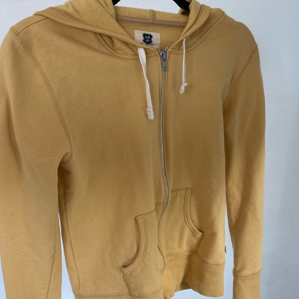 Levi’s zip up hoodie